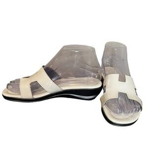 HERMIS by Order Made Cream Leather "H" Slide  Flat Sandals Women's Size 5.5